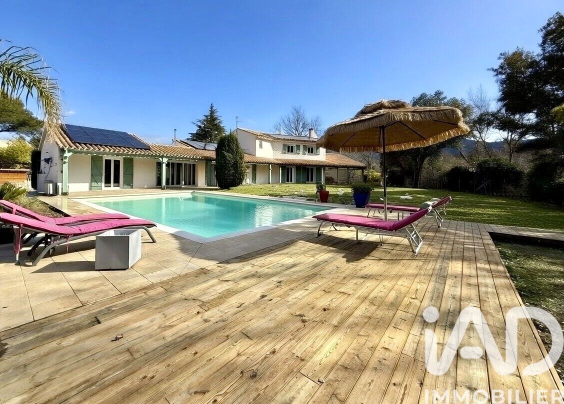 Montesquieu-Des-Alberes - 237m² - 6p. - 5ch.