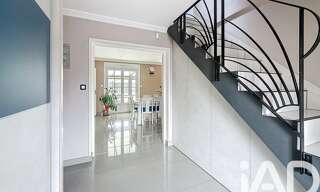 Maison 8 Pièces 215 m² à vendre à Waziers (59119)