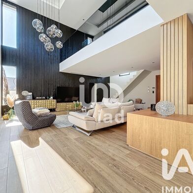 Maison 5 pièces 690000 €