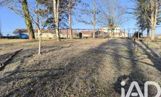 Terrain  1988 m² à vendre à Neuville (63160)