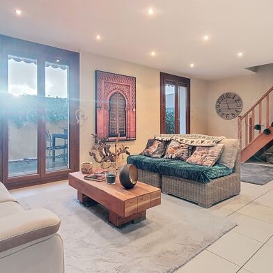 Maison 6 pièces 549000 €