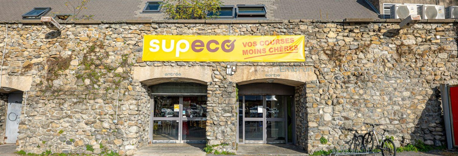 Commerce  1900 m² à vendre à Embrun (05200)