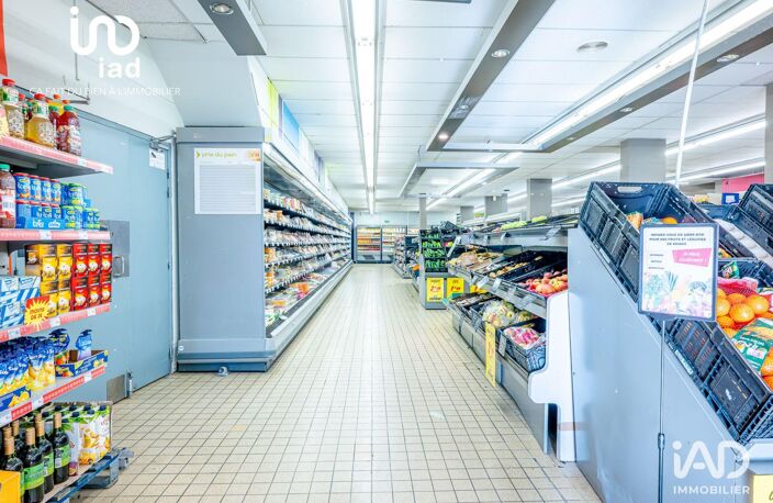 Vente Murs commerciaux 1 900 m&sup2; — photo 2