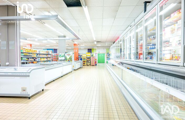 Vente Murs commerciaux 1 900 m&sup2; — photo 4