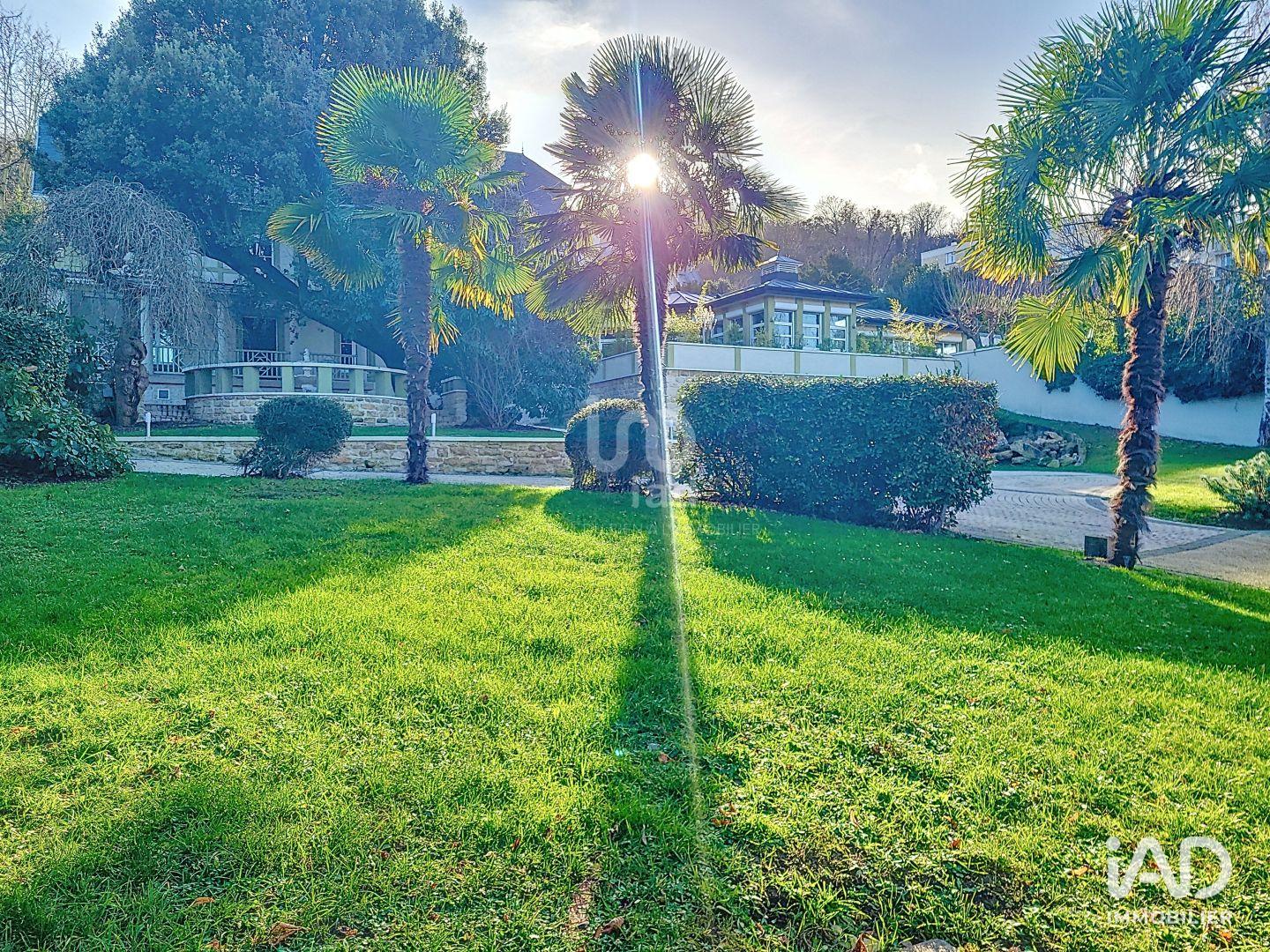 Bougival - 600m² - 14p. - 10ch.