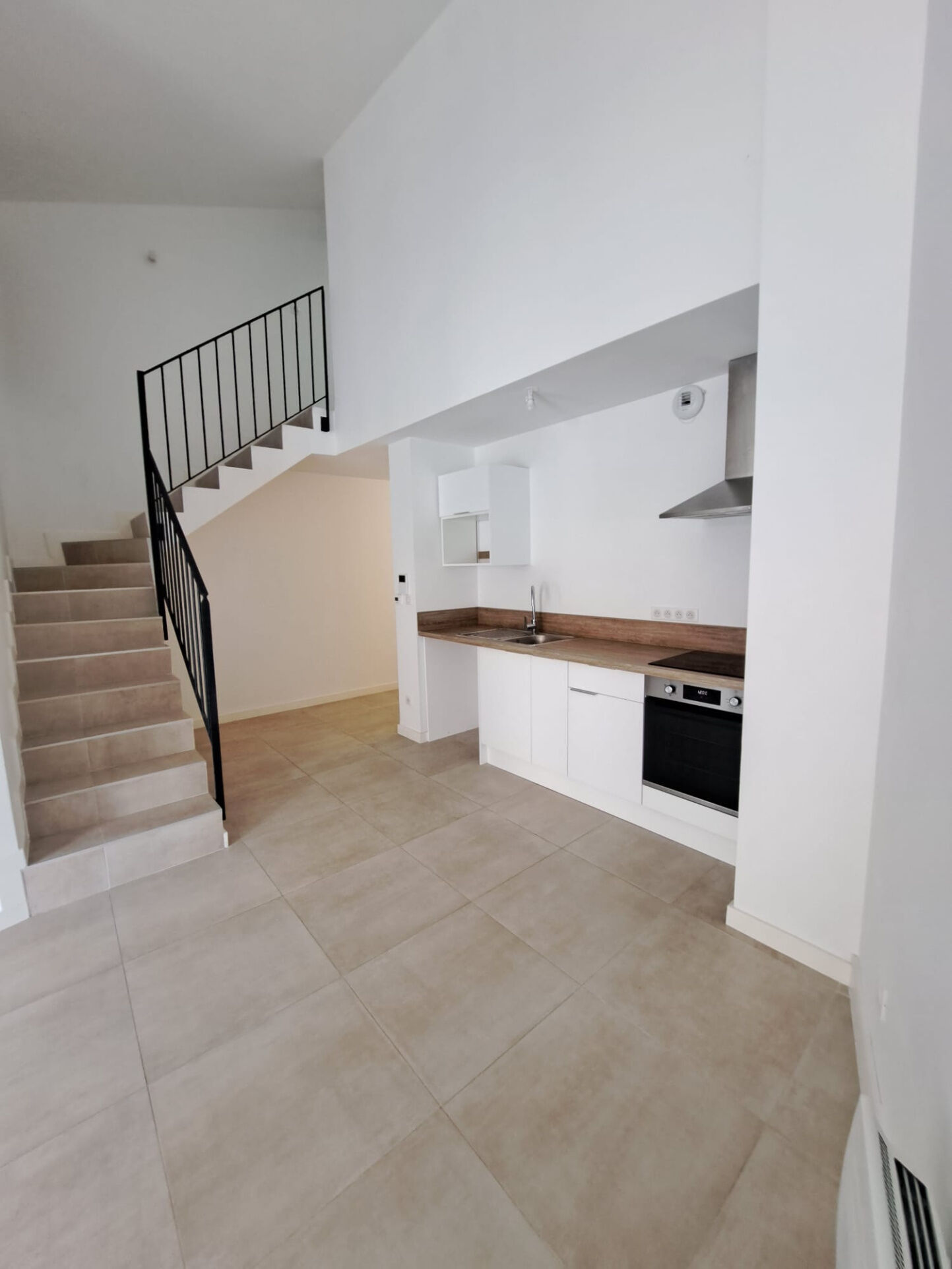 Appartement  T3 à louer Roquevaire 13360