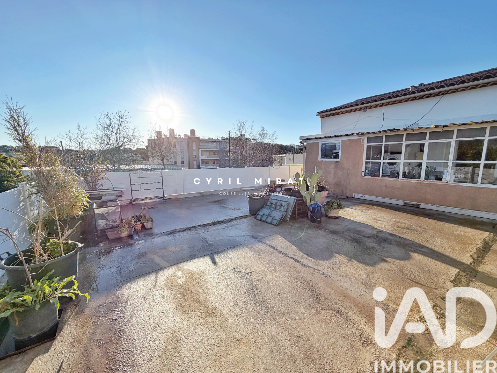 Six-Fours-Les-Plages - 122m² - 4p. - 3ch.