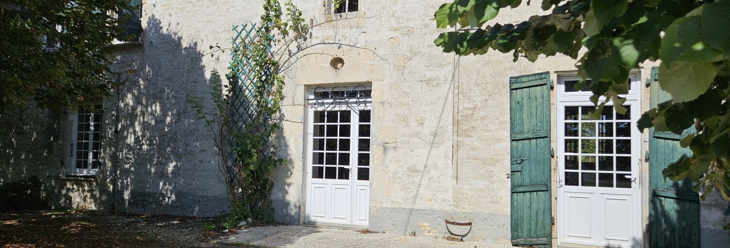 Maison 8 Pièces 301 m² à vendre à Beauvoir-sur-Niort (79360)