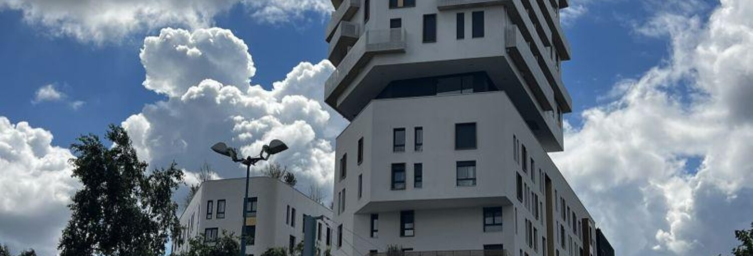 Commerce  968 m² à louer à Noisy-le-Sec (93130)