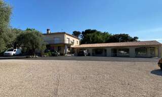 Bureau  80 m² à louer à Roquefort-les-Pins (06330)