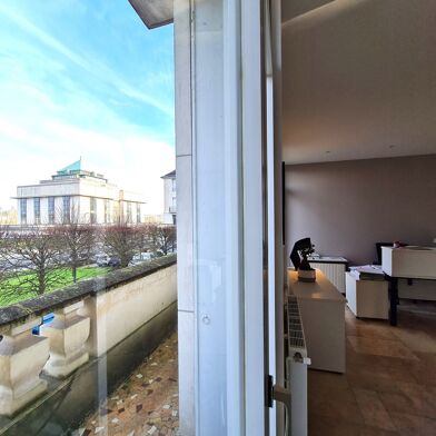 Appartement 5 pièces 1500 €