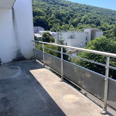 Appartement 4 pièces 895 €