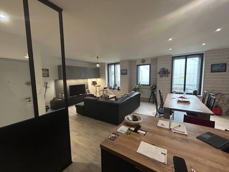 RARE APPARTEMENT VANNES INTRAMUROS - T4  RÉNOVE 95 -m²- TRAVERSANT AU CŒUR DE VANNES-TRES LUMINEUX — photo 1