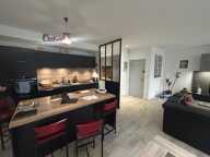 RARE APPARTEMENT VANNES INTRAMUROS - T4  RÉNOVE 95 -m²- TRAVERSANT AU CŒUR DE VANNES-TRES LUMINEUX — photo 4