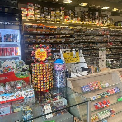 Commerce 3 pièces 134400 €