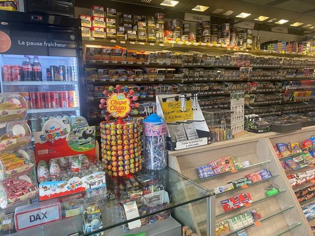 Fonds de commerce à vendre tabac presse loto DAX (40) — photo du bien
