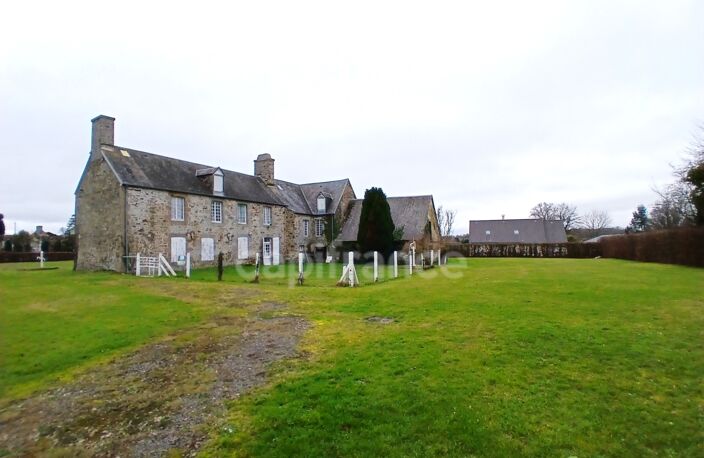 À vendre – Ancien presbytère à réinventer, 10 min de Vire Normandie — photo 2