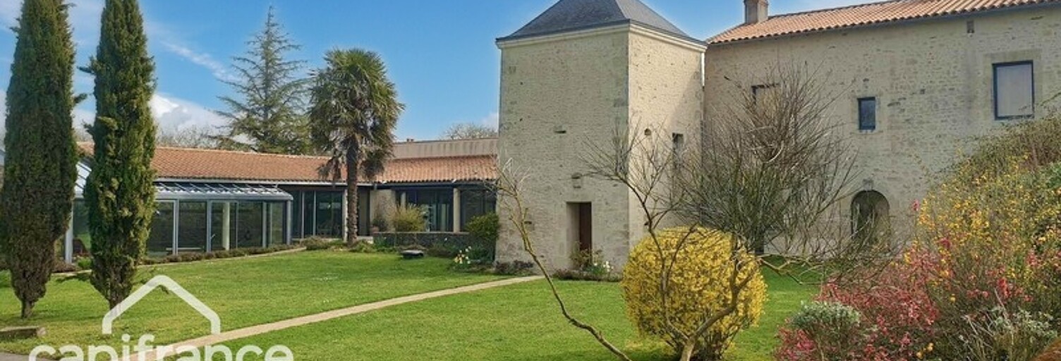 Maison 12 Pièces 291 m² à vendre à Thouars (79100)