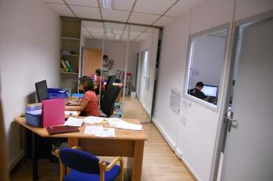 Bureau  1091 €