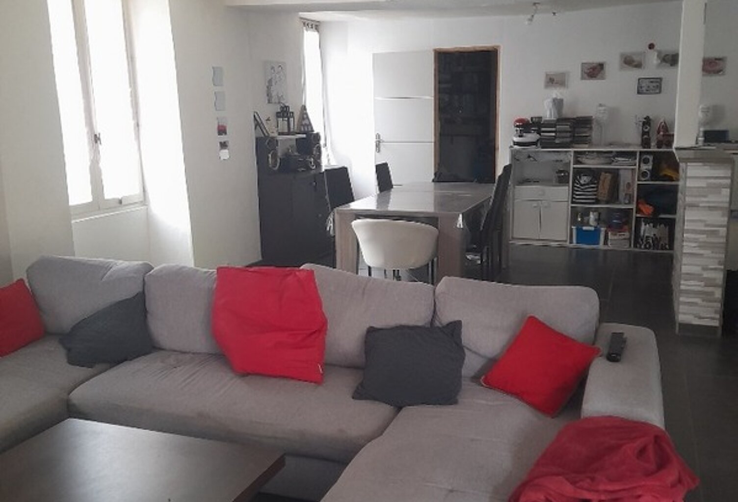 À vendre proche de SEZANNE, maison de 5 pièces avec une dépendance et son jardin — photo 1