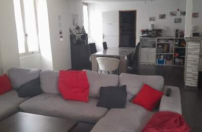 À vendre proche de SEZANNE, maison de 5 pièces avec une dépendance et son jardin — photo du bien