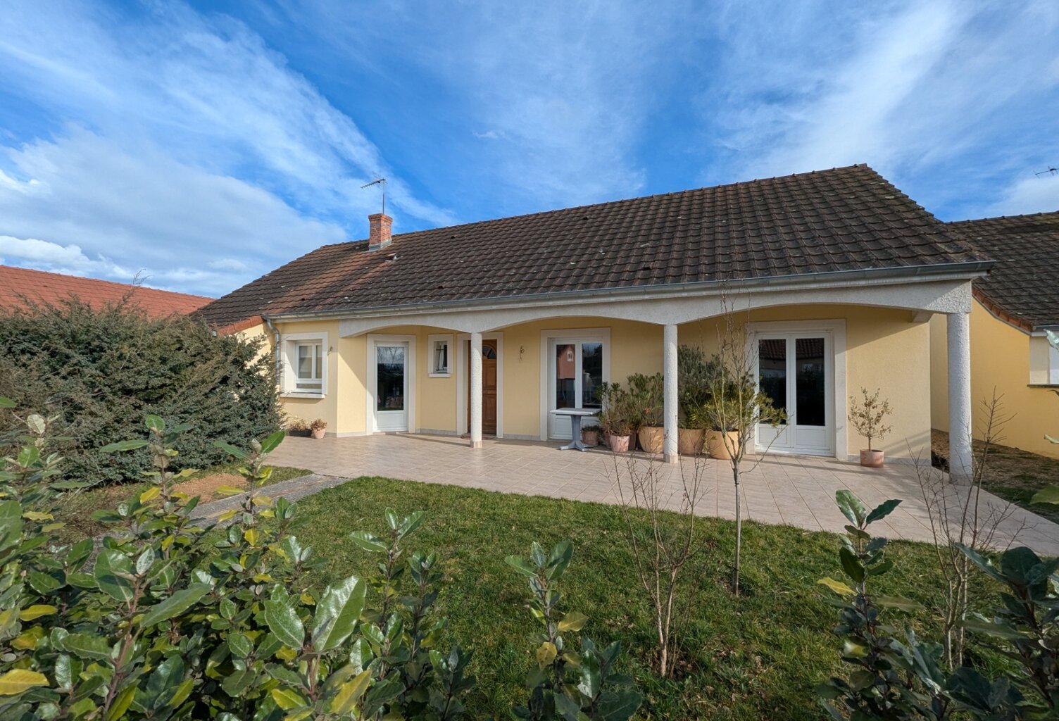 Maison plain-pied à vendre proche de PARAY LE MONIAL — photo 1