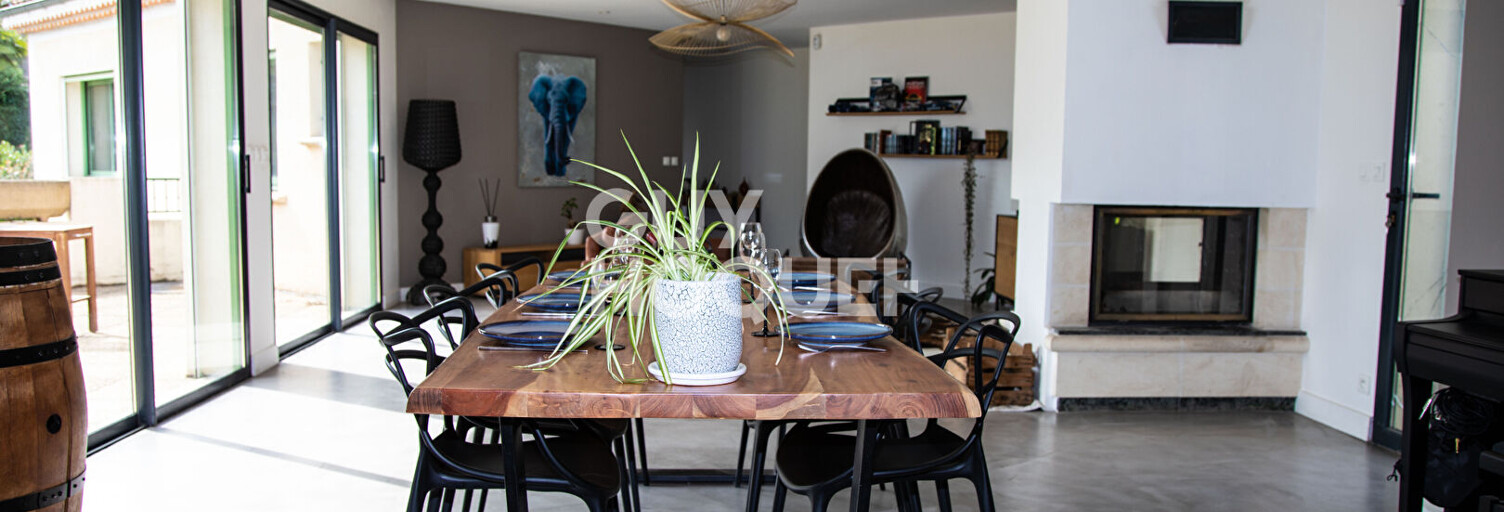 Maison 9 Pièces 231 m² à louer à Aubenas (07200)