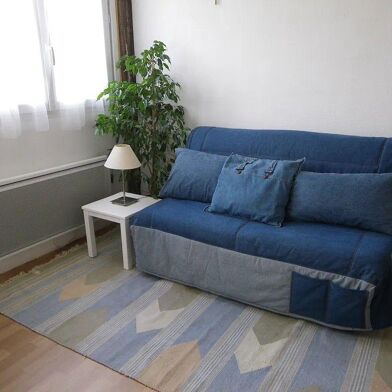 Appartement 1 pièces 900 €