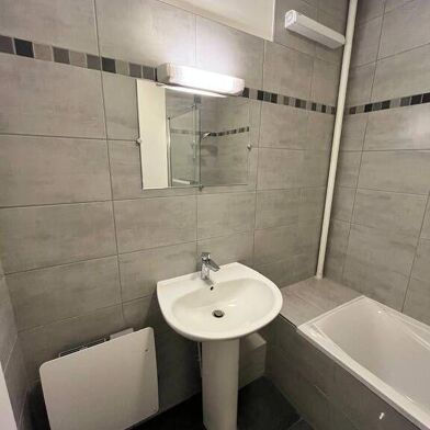 Appartement 1 pièces 990 €