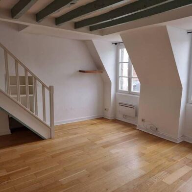 Appartement 3 pièces 2100 €