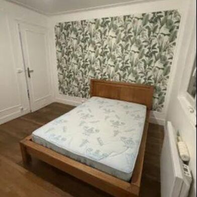 Appartement 1 pièces 550 €