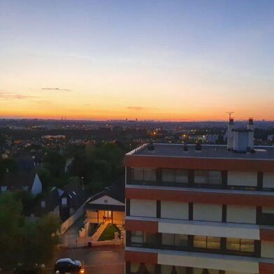 Appartement 4 pièces 1420 €