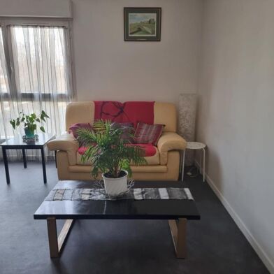 Appartement 2 pièces 893 €