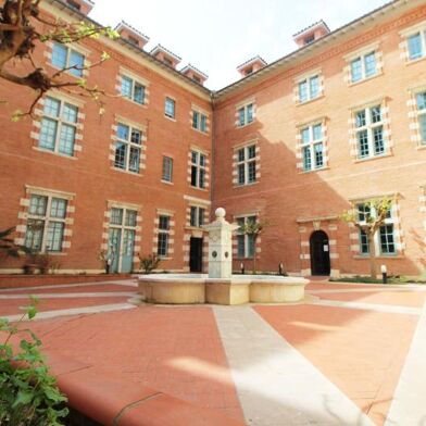 Appartement 2 pièces 1052 €