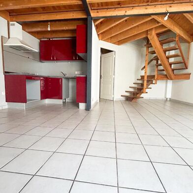 Appartement 3 pièces 695 €