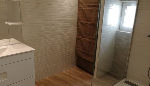 Appartement 3 pièces  à louer Verdière (La) 83560