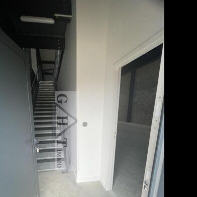 Local industriel  1911 €