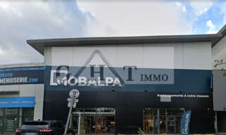 Commerce  900 m² à louer à Les Ulis (91940)