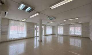Commerce 4 Pièces 79 m² à vendre à Saint-Pierre (97410)