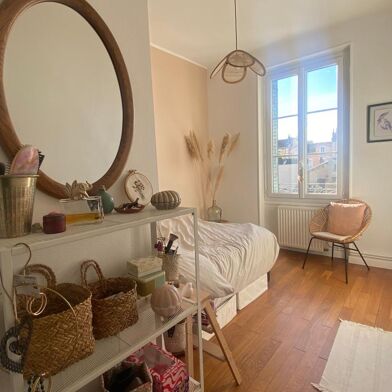 Appartement 3 pièces 940 €