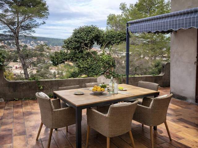 Maison À Vendre CAVEIRAC — photo du bien