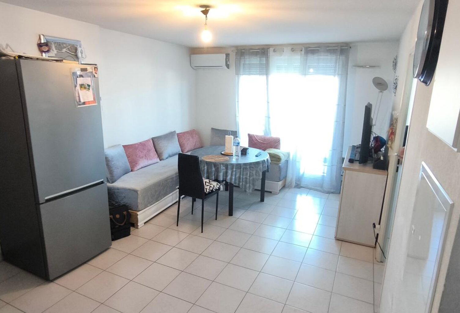 LA MANADE Nîmes appartement de type 3 et terrasse — photo 1