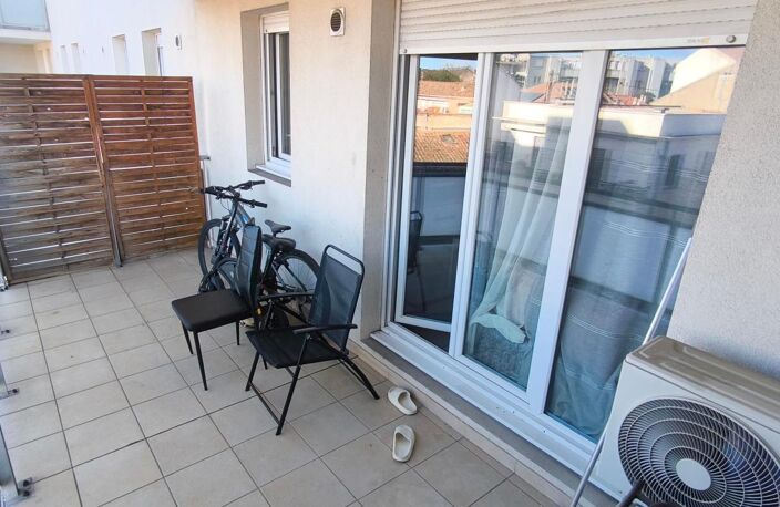 LA MANADE Nîmes appartement de type 3 et terrasse — photo 5