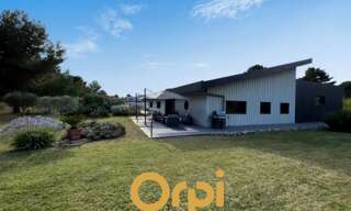 Bureau   m² à vendre à Signes (83870)