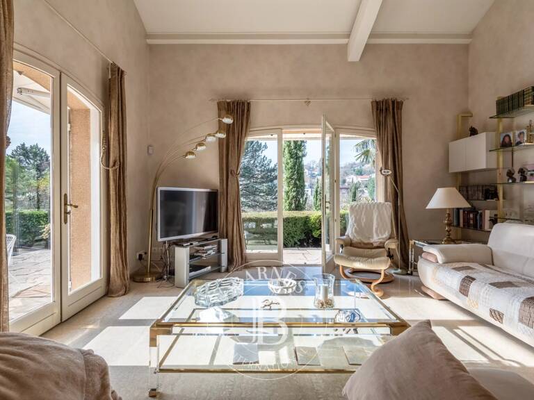Saint Didier au Mont d'Or - Maison d'environ 200m² - 4 chambres - 2 bureaux - Terrain de 3000m² - piscine - garage et grand sous-sol - entièrement climatisée — photo 1