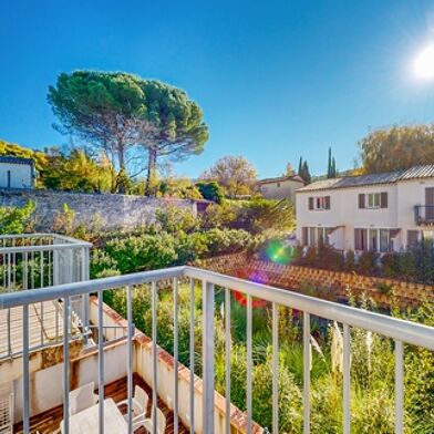 Appartement 3 pièces 149240 €