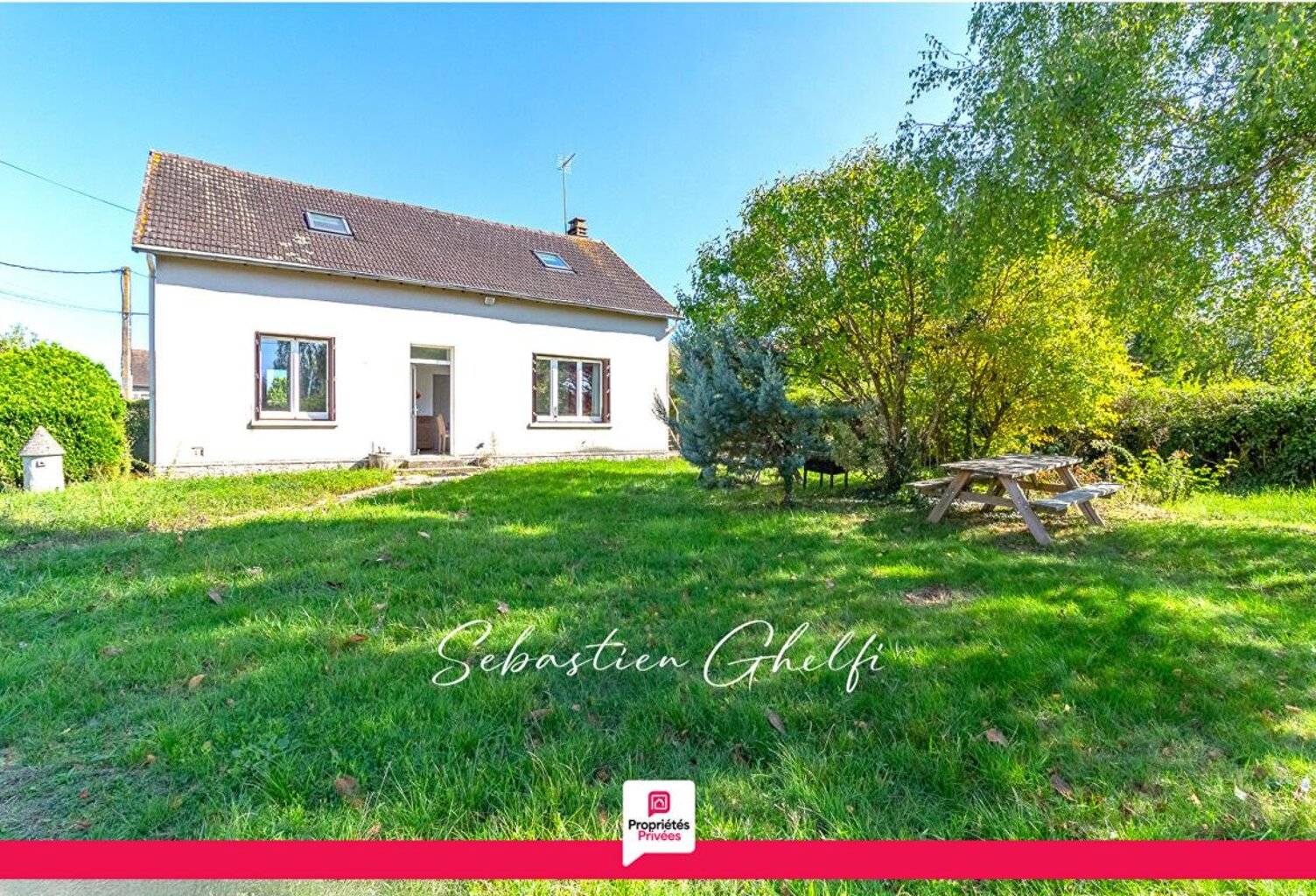 à la porte de Contres maison avec 4 chambres beau terrain de 730 m² — photo 1