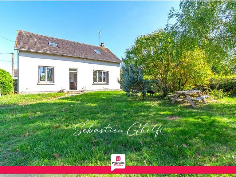à la porte de Contres maison avec 4 chambres beau terrain de 730 m² — photo 1