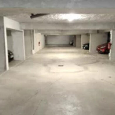 Garage  26000 €