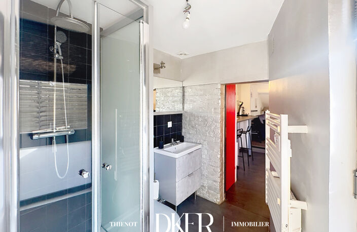 Appartement T2 - Reims Centre - Dernier étage — photo 5